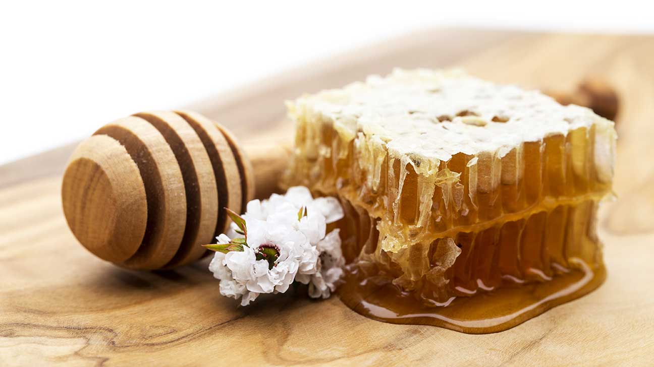 everything-you-should-know-about-manuka-honey.jpg