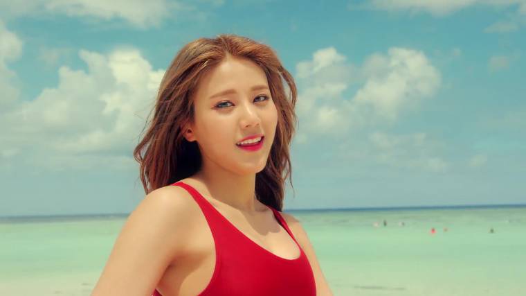 AOA - Good Luck Music Video.mp4_20160515_181832.437.jpg